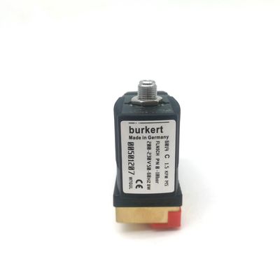 00134240 БУРКЕРТ 6013 Тип Прямое действие G1/8 дюйм 2/2 Нормально закрытое 2,5 отверстие для потока FKM Запечатанное латунное клапано 24VDC 8W 0 ~ 10bar